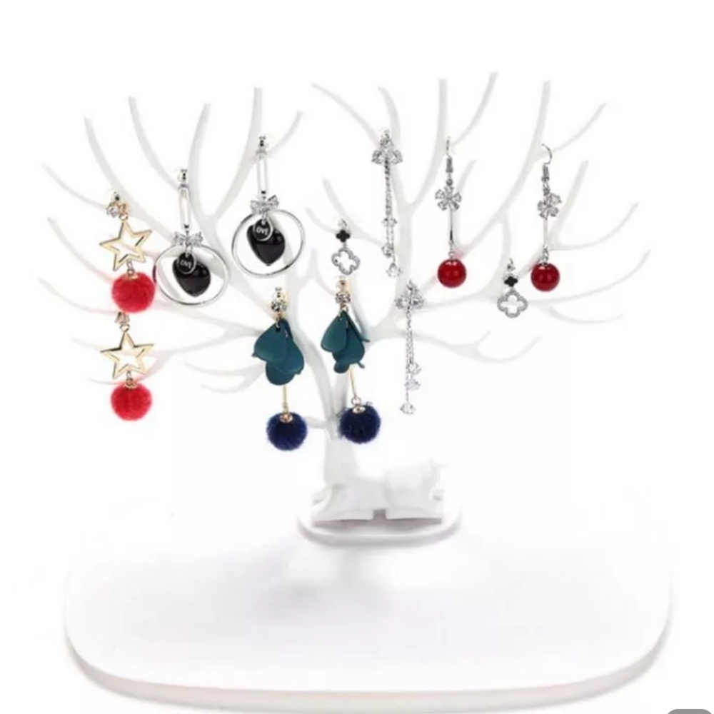 Cute jewelry holder